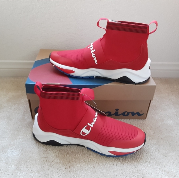 Champion - Picture 2 of 4